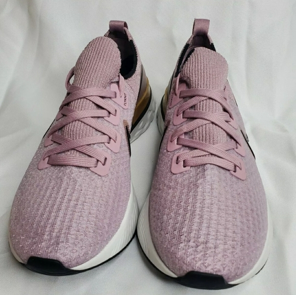 Nike Shoes - Women's Nike React Infinity Run FK size 9